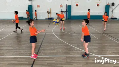 足球裁判争议：西蒙·胡珀被停哨3场