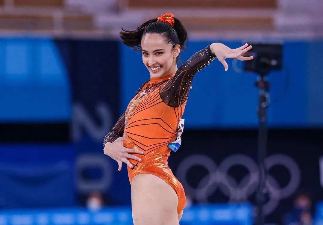 羽联年终总决赛 石宇奇2-0奈良冈功大全胜出线