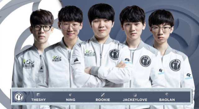 马拉多纳与 马拉多纳与