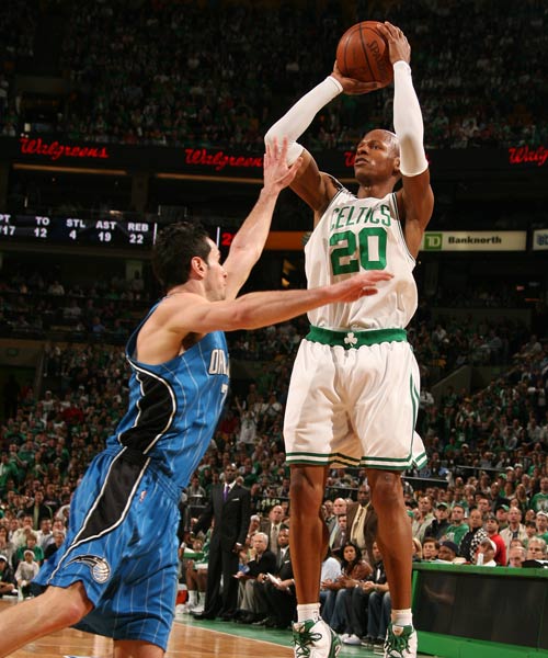 曼市背后的 曼市背后的